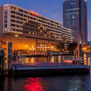 Sheraton Norfolk Waterside Hotel